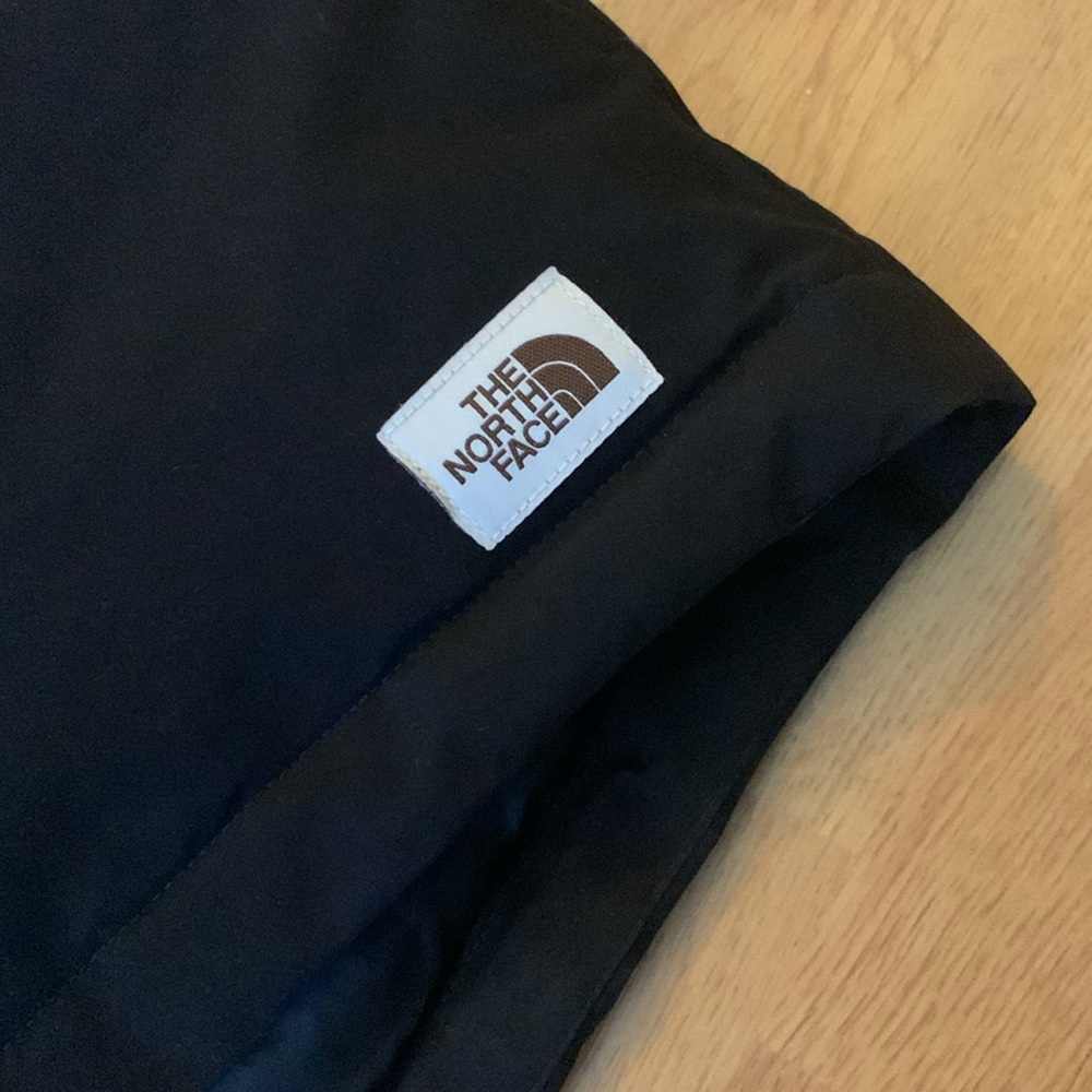 NWT The North Face Snow Down Parka, Black, Medium - Picture 5 of 14